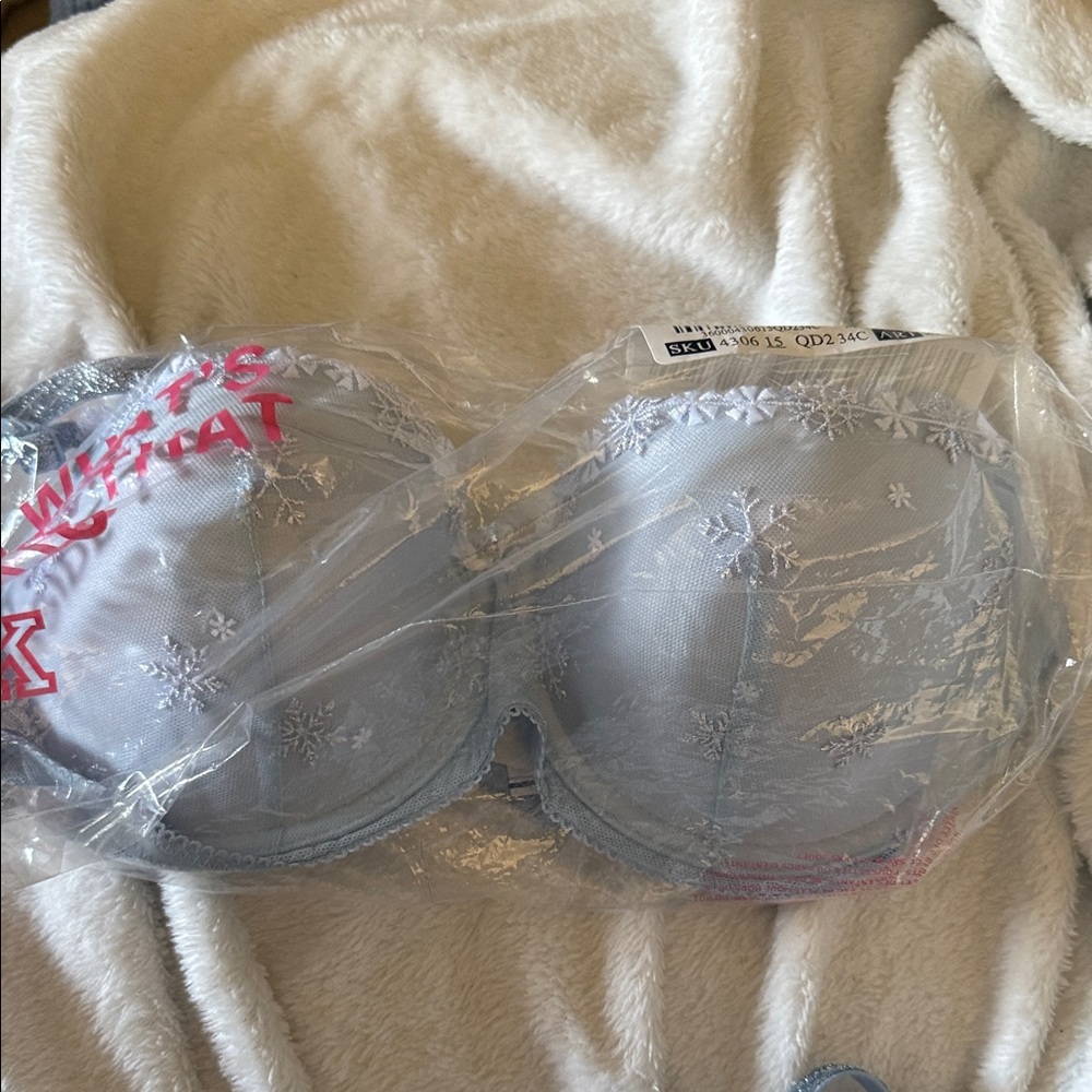 Victoria secret Lace Snowflake Bra